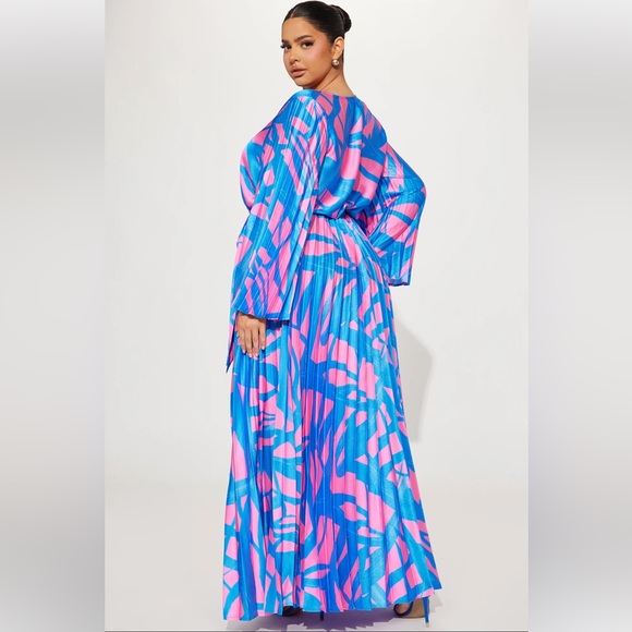 🩷FASHION NOVA NWT SATIN WRAP STYLE NECK, ELASTIC WAIST & PLEATED DETAILS. - Picture 6 of 7